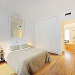 Marais 2b With Balcony By Melvane Luxury Апартаменты Париж