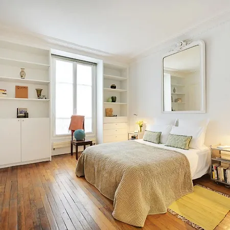 Marais 2b With Balcony By Melvane Luxury