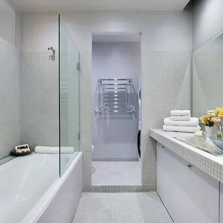 Апартаменты Marais 2b With Balcony By Melvane Luxury *