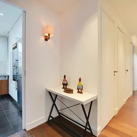 Marais 2b With Balcony By Melvane Luxury דירה