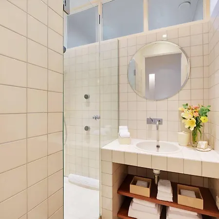 Marais 2b With Balcony By Melvane Luxury דירה