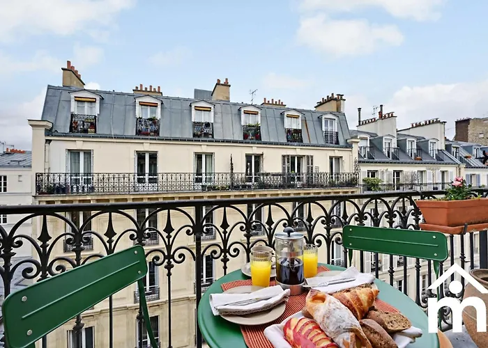 Marais 2b With Balcony By Melvane Luxury Apartment