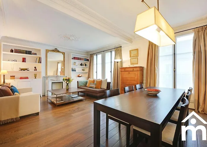 Marais 2b With Balcony By Melvane Luxury Apartment